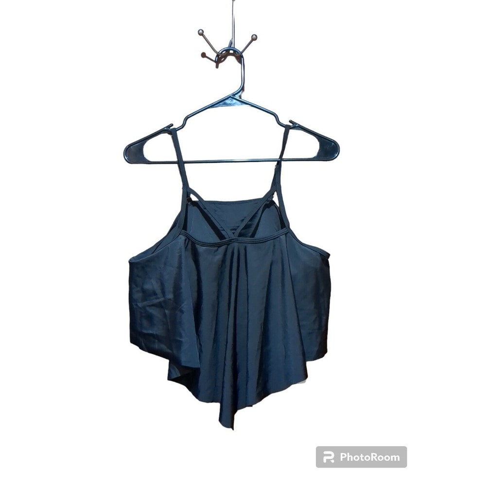 Women’s Swimming Suit Top Only Black Medium  D38 Yeahill NWT